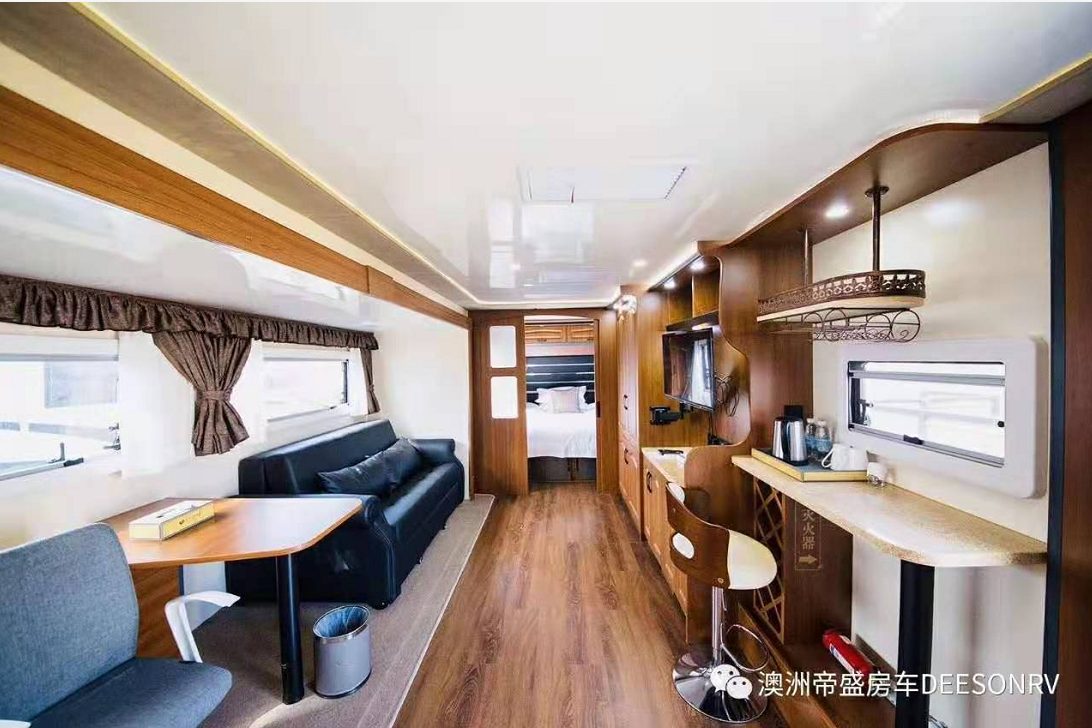 帝盛 经典系列-10米商务款 营地拖挂房车(图2)